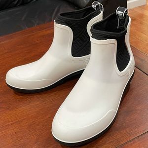 UGG Boots. Brand New. Size 10.